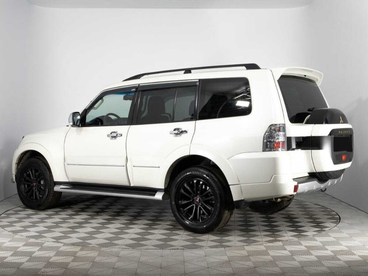 Купить Mitsubishi Pajero с пробегом. Фото: #6