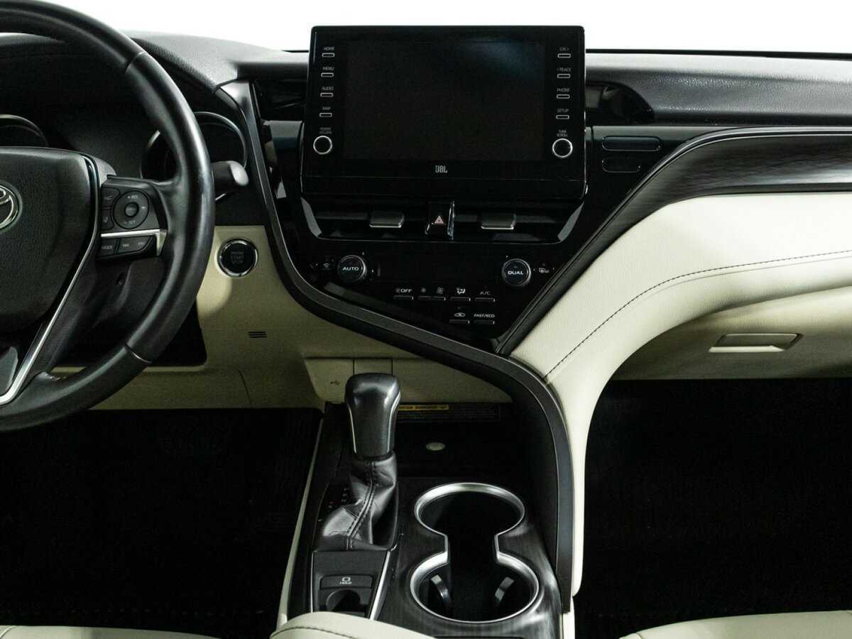 Купить Toyota Camry с пробегом. Фото: #12