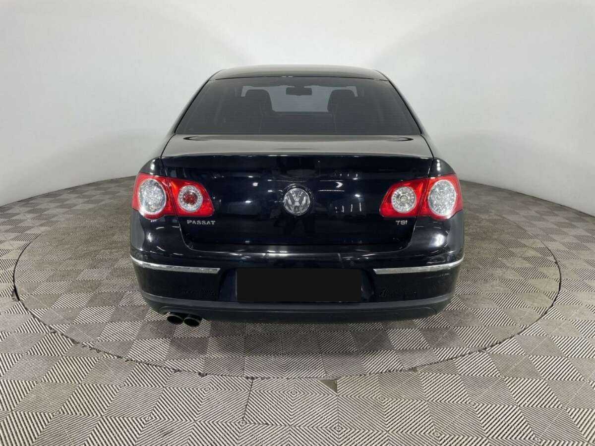 Купить Volkswagen Passat с пробегом. Фото: #2