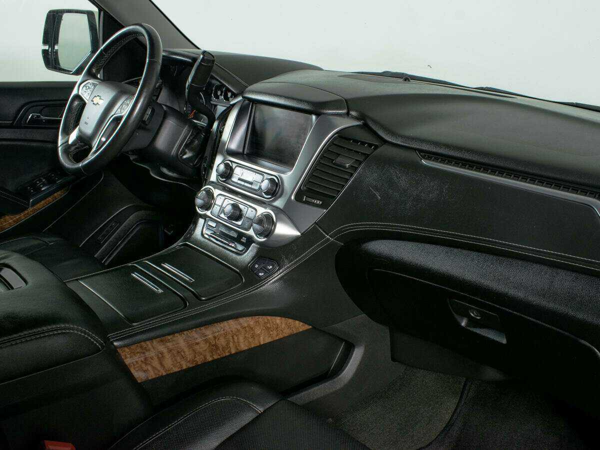 Купить Chevrolet Tahoe с пробегом. Фото: #10