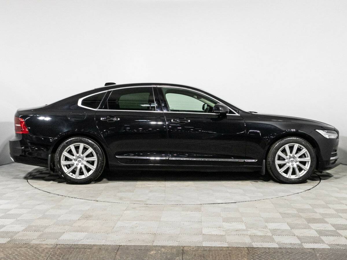Купить Volvo S90 с пробегом. Фото: #3