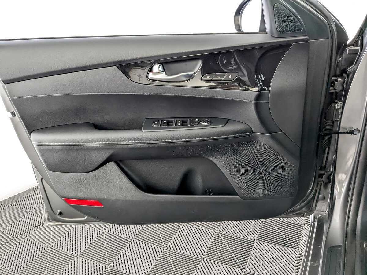 Купить Kia Cerato с пробегом. Фото: #18