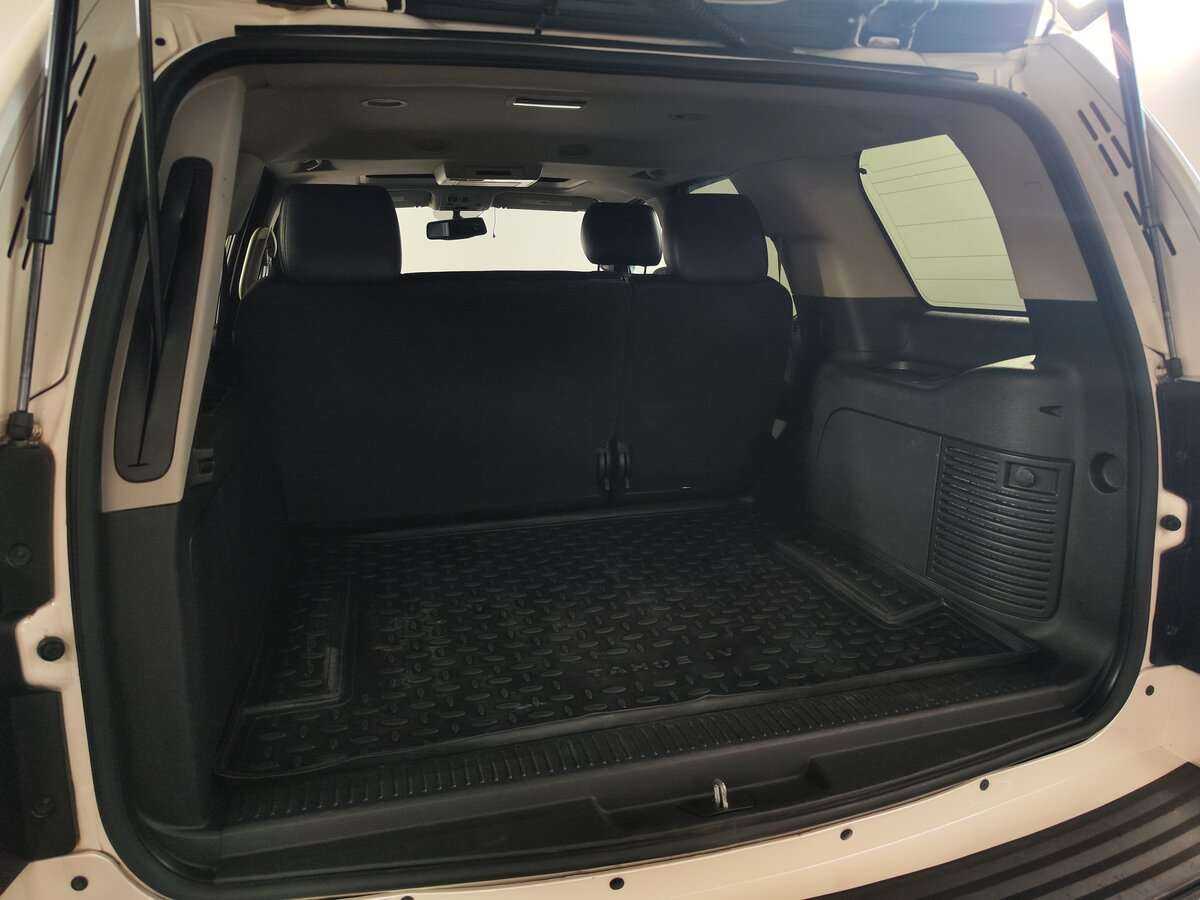 Купить Chevrolet Tahoe с пробегом. Фото: #5