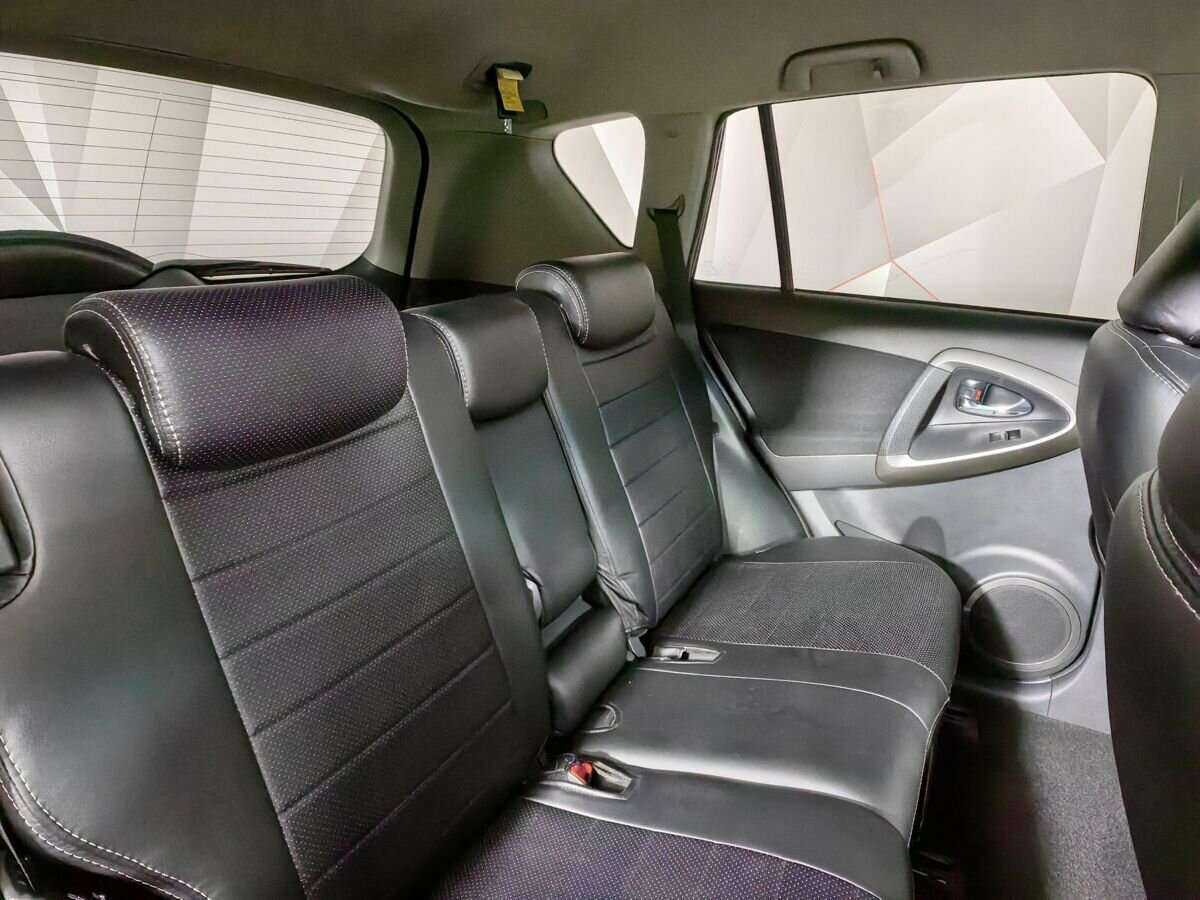 Купить Toyota RAV4 с пробегом. Фото: #13