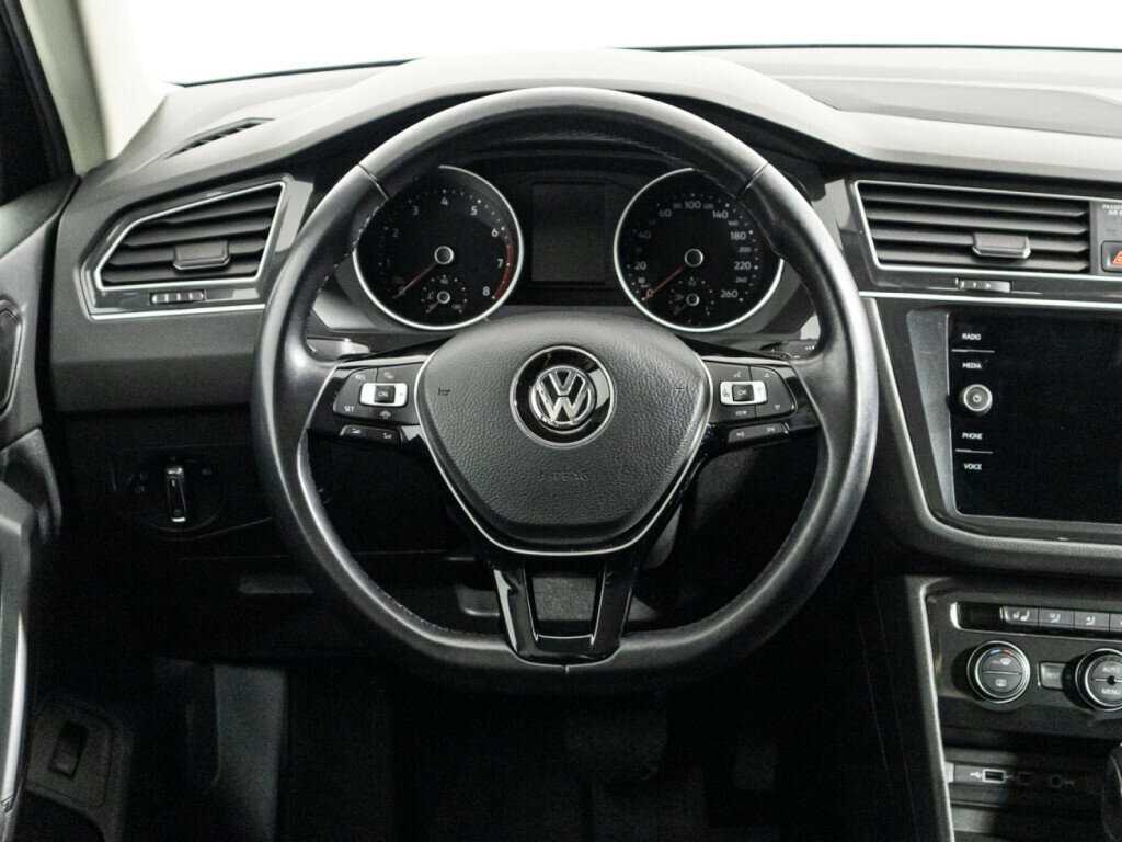 Купить Volkswagen Tiguan с пробегом. Фото: #19