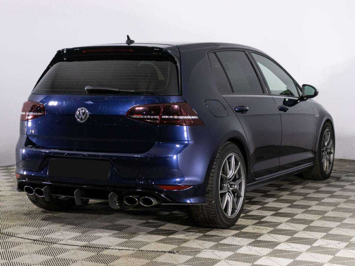 Купить Volkswagen Golf R с пробегом. Фото: #4