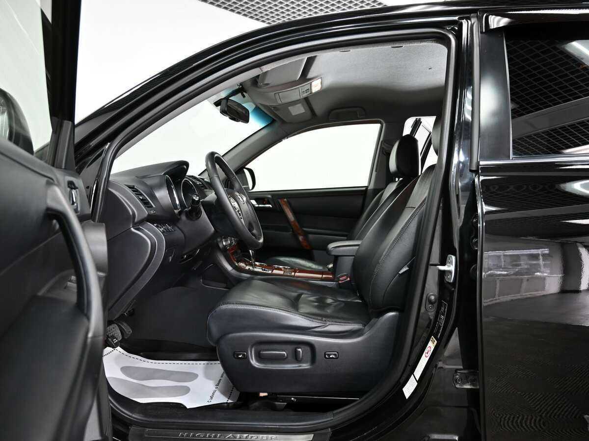 Купить Toyota Highlander с пробегом. Фото: #6