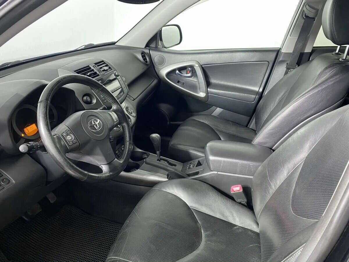 Купить Toyota RAV4 с пробегом. Фото: #7