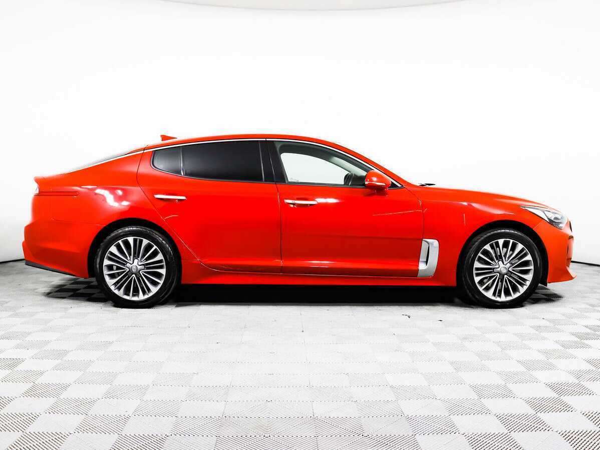 Купить Kia Stinger с пробегом. Фото: #3