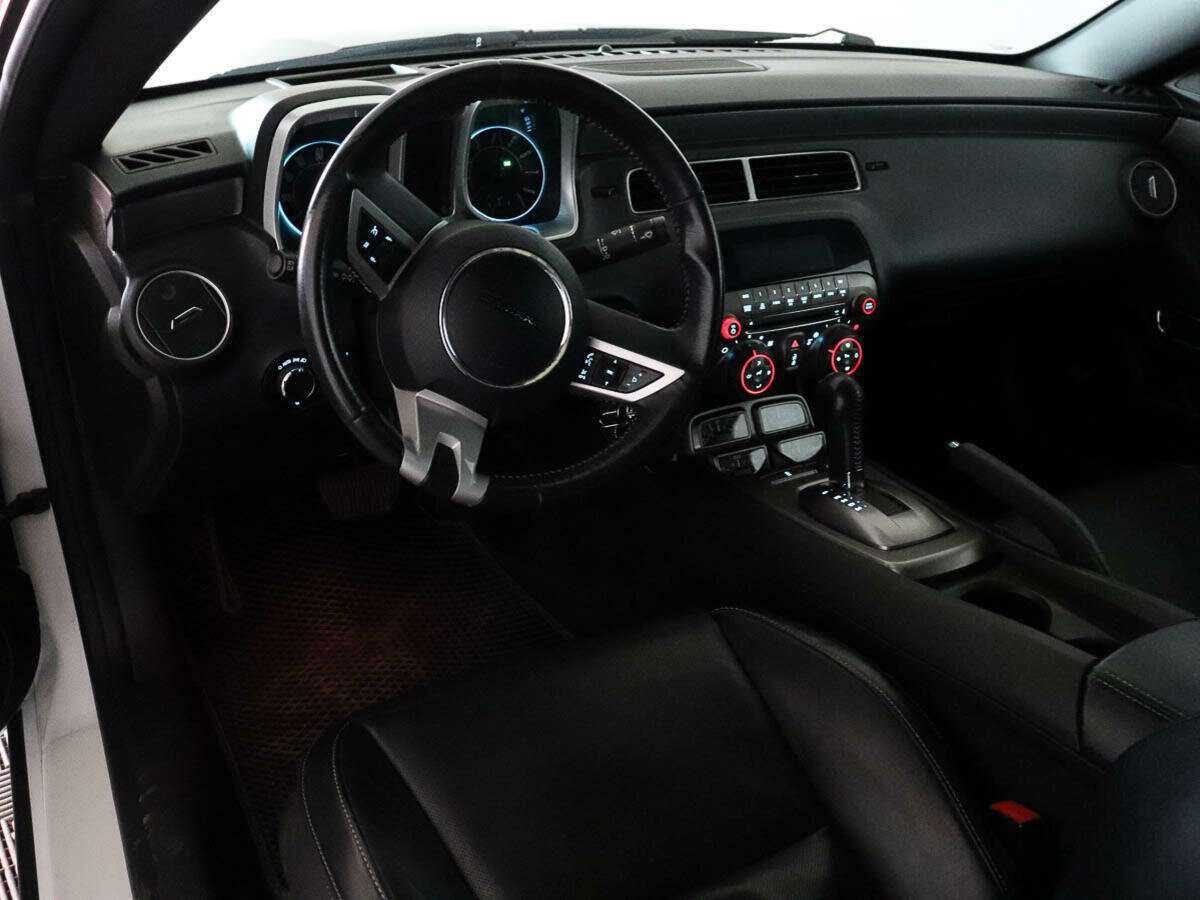 Купить Chevrolet Camaro с пробегом. Фото: #18