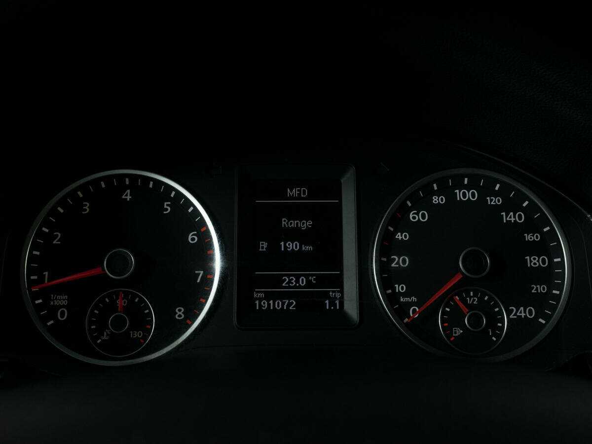Купить Volkswagen Tiguan с пробегом. Фото: #10