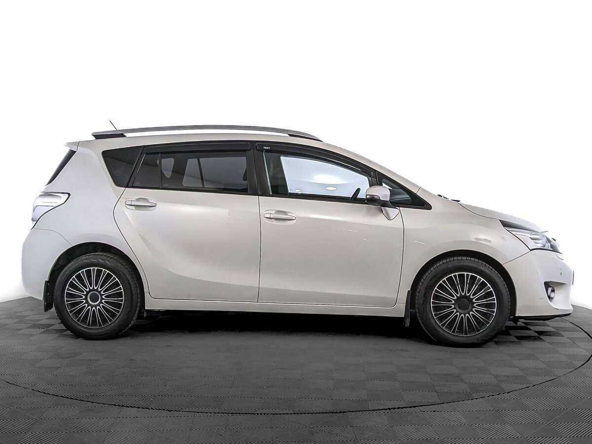 Купить Toyota Verso с пробегом. Фото: #3