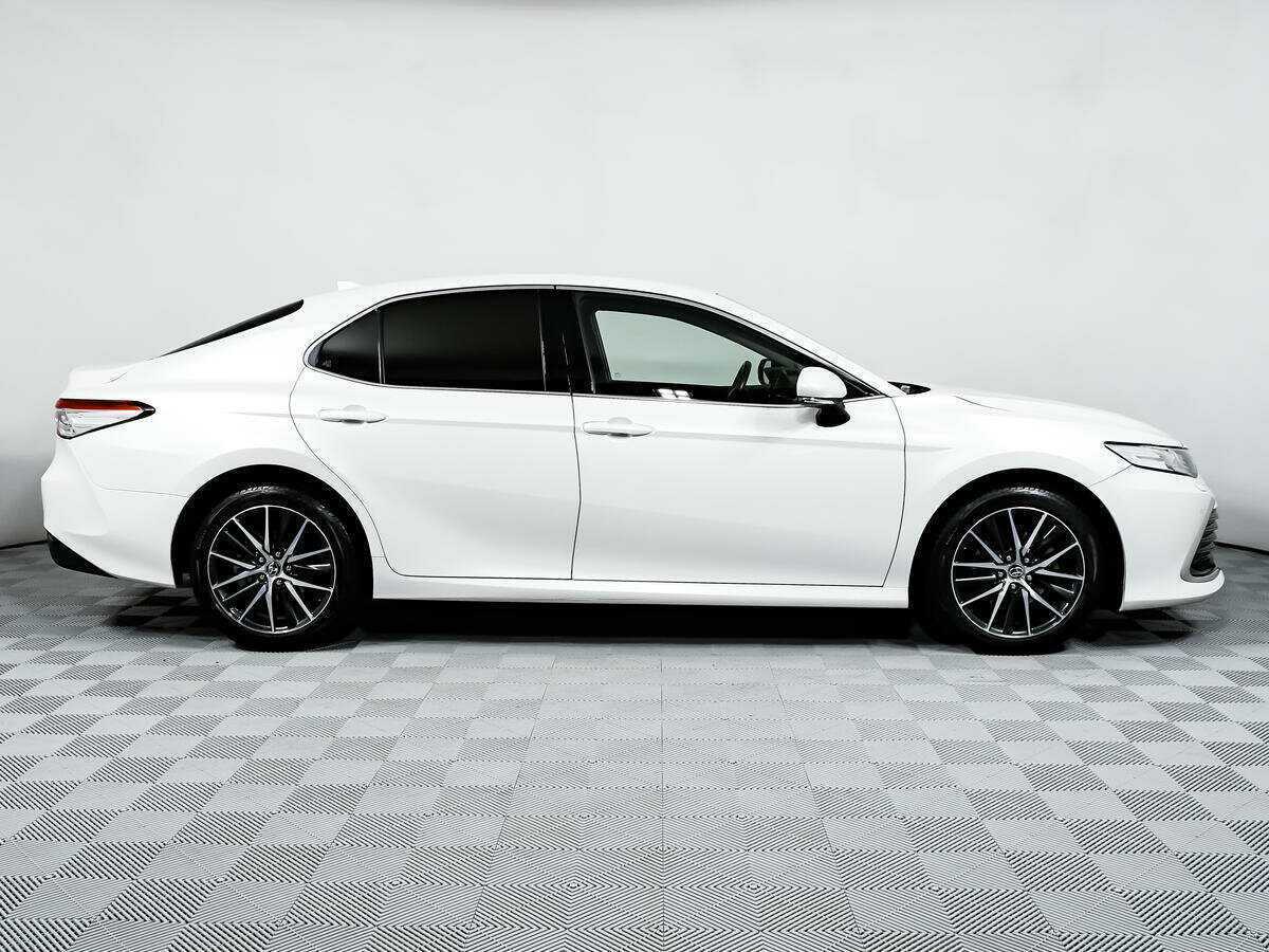 Купить Toyota Camry с пробегом. Фото: #3