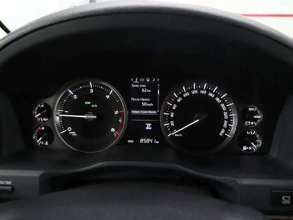Купить Toyota Land Cruiser с пробегом. Фото: #12