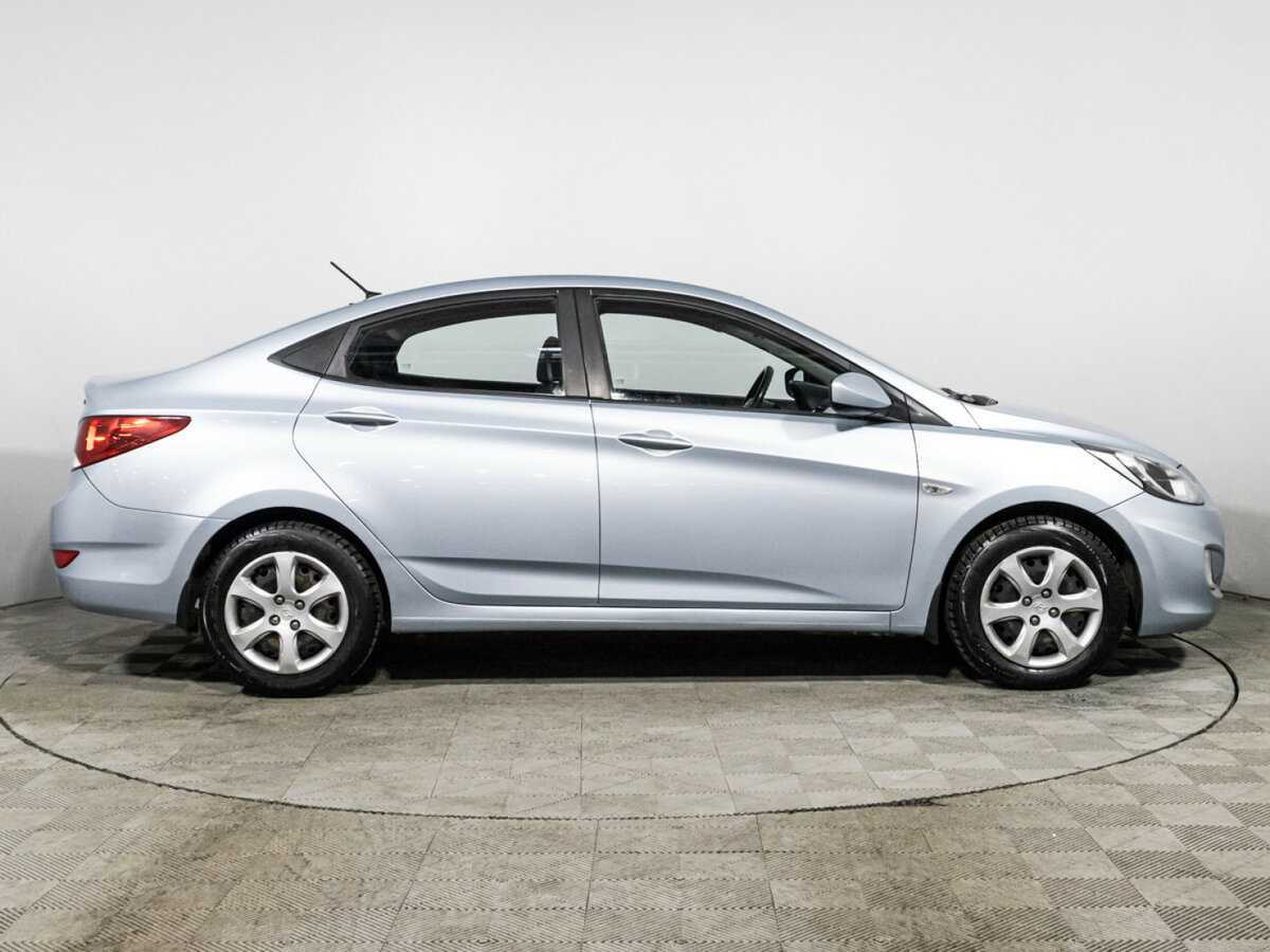Купить Hyundai Solaris с пробегом. Фото: #3