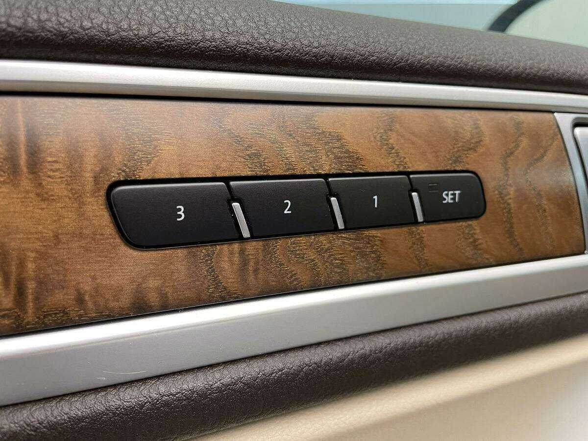 Купить Volkswagen Touareg с пробегом. Фото: #13