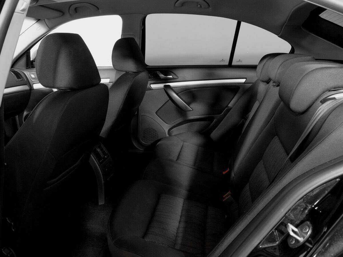 Купить Skoda Octavia с пробегом. Фото: #9
