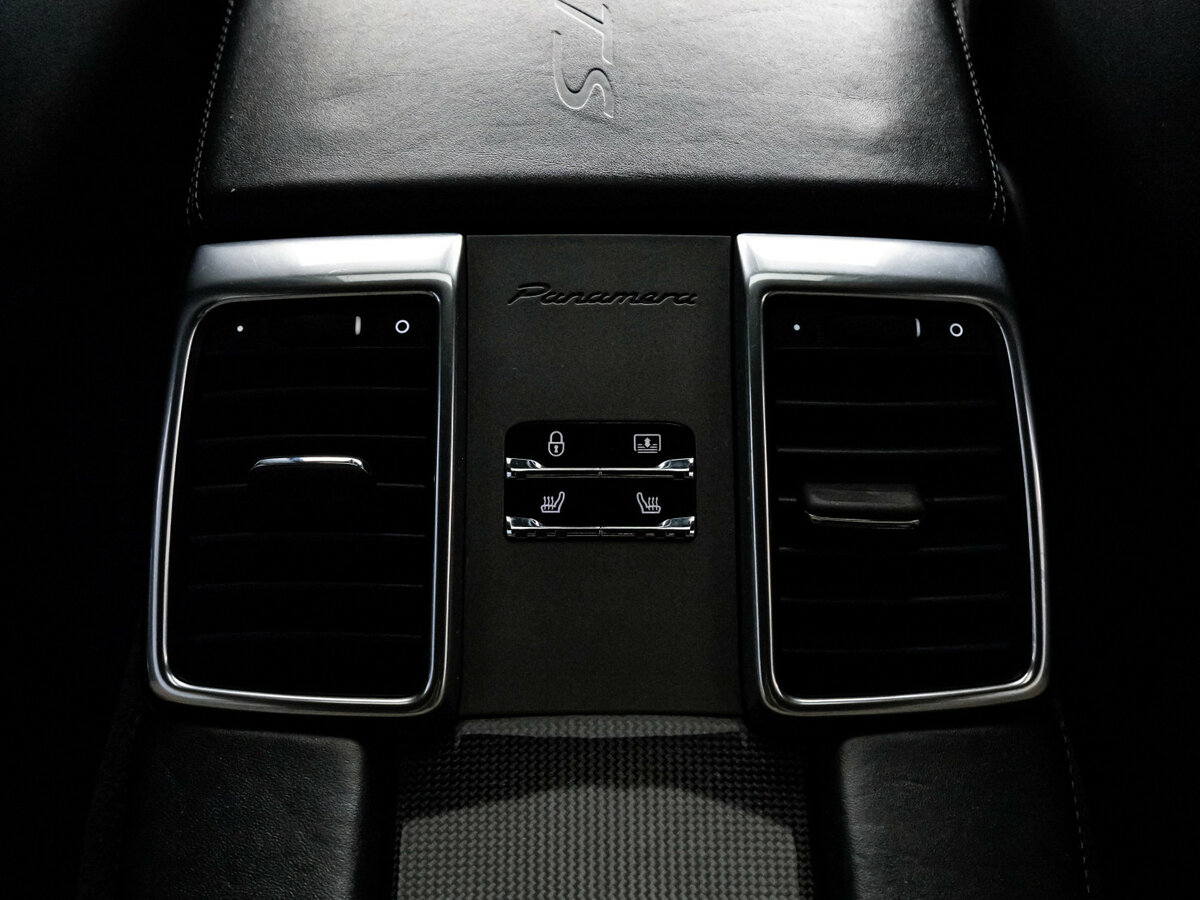 Купить Porsche Panamera с пробегом. Фото: #33
