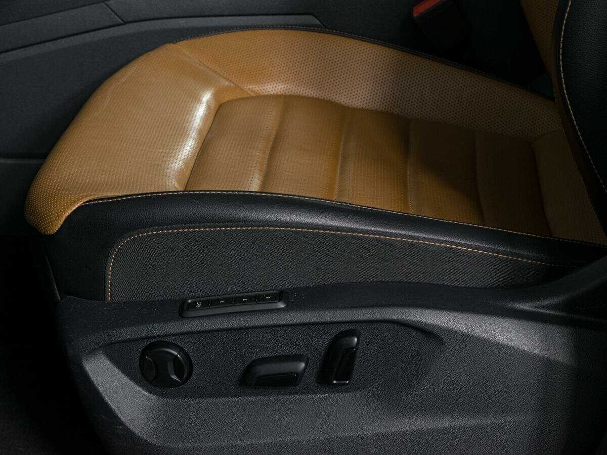 Купить Volkswagen Teramont с пробегом. Фото: #20
