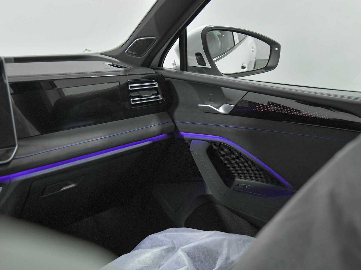 Купить Volkswagen Tiguan с пробегом. Фото: #21