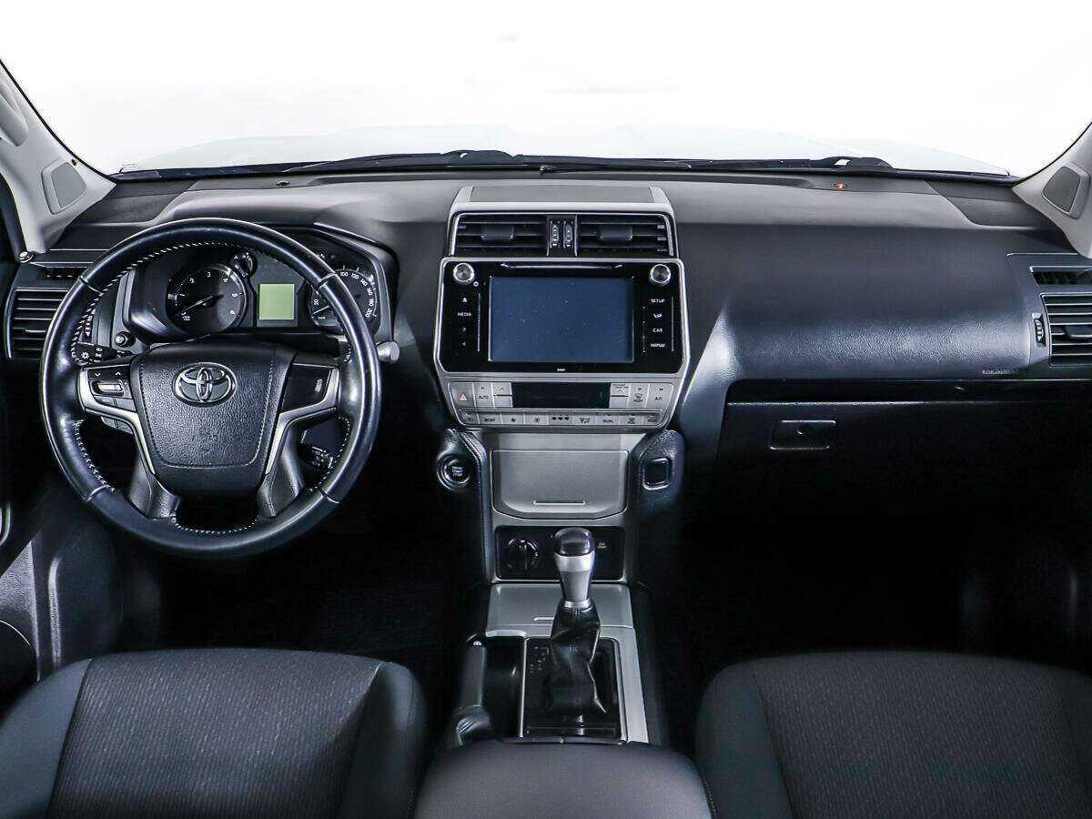 Купить Toyota Land Cruiser Prado с пробегом. Фото: #10