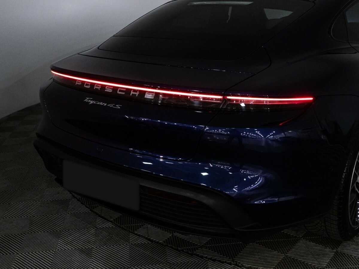 Купить Porsche Taycan с пробегом. Фото: #31