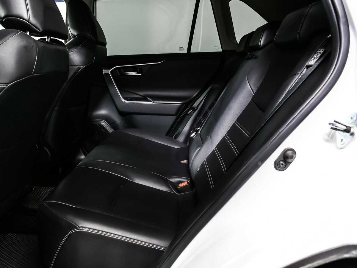 Купить Toyota RAV4 с пробегом. Фото: #13