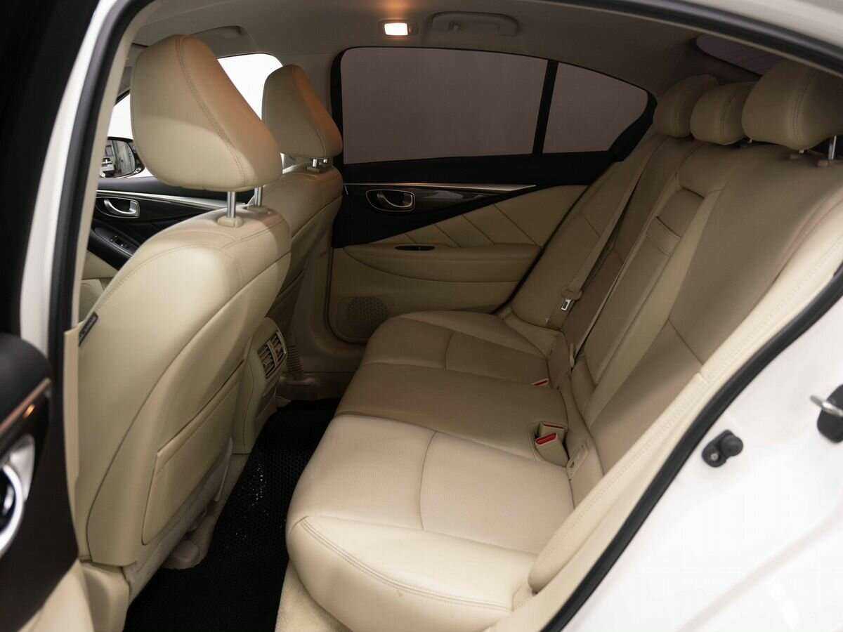 Купить Infiniti Q50 с пробегом. Фото: #4