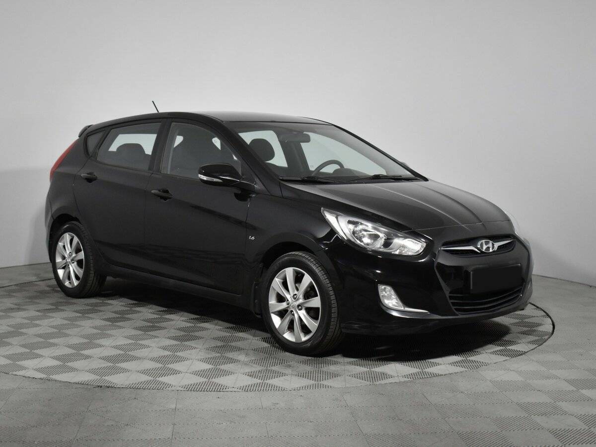 Купить Hyundai Solaris с пробегом. Фото: #2