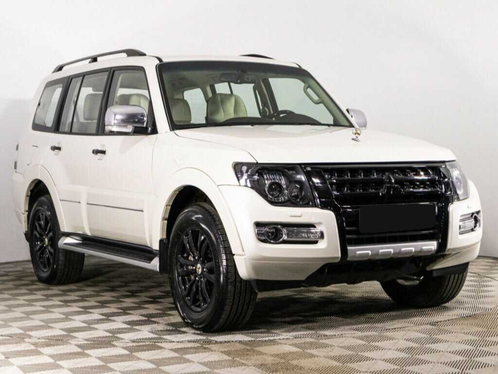 Купить Mitsubishi Pajero с пробегом. Фото: #2
