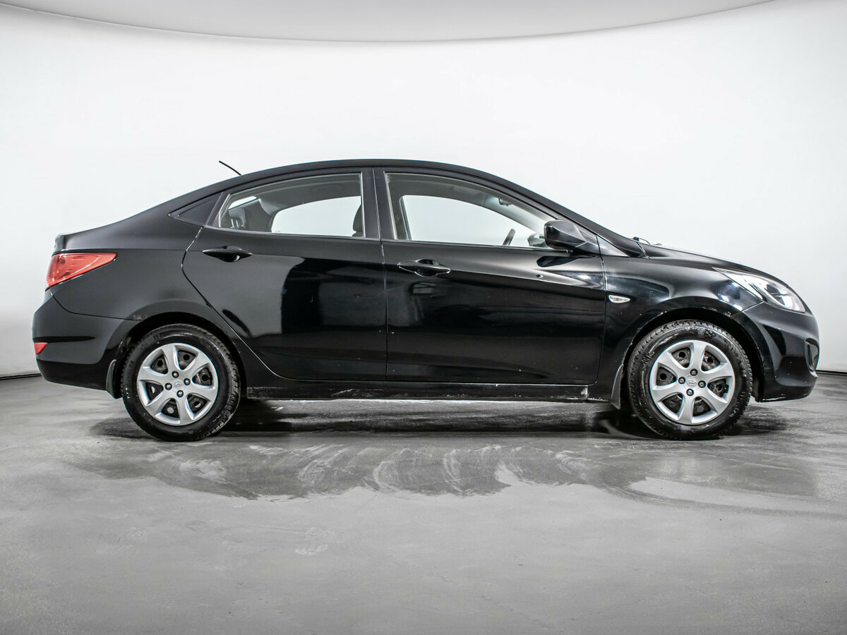 Купить Hyundai Solaris с пробегом. Фото: #3