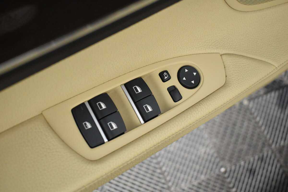 Купить BMW 7 серии с пробегом. Фото: #5