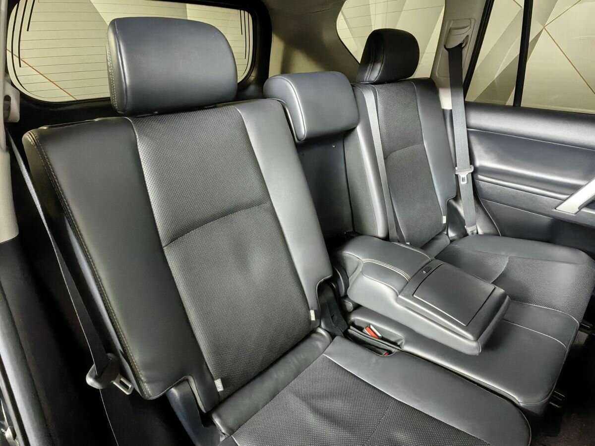 Купить Toyota Land Cruiser Prado с пробегом. Фото: #10