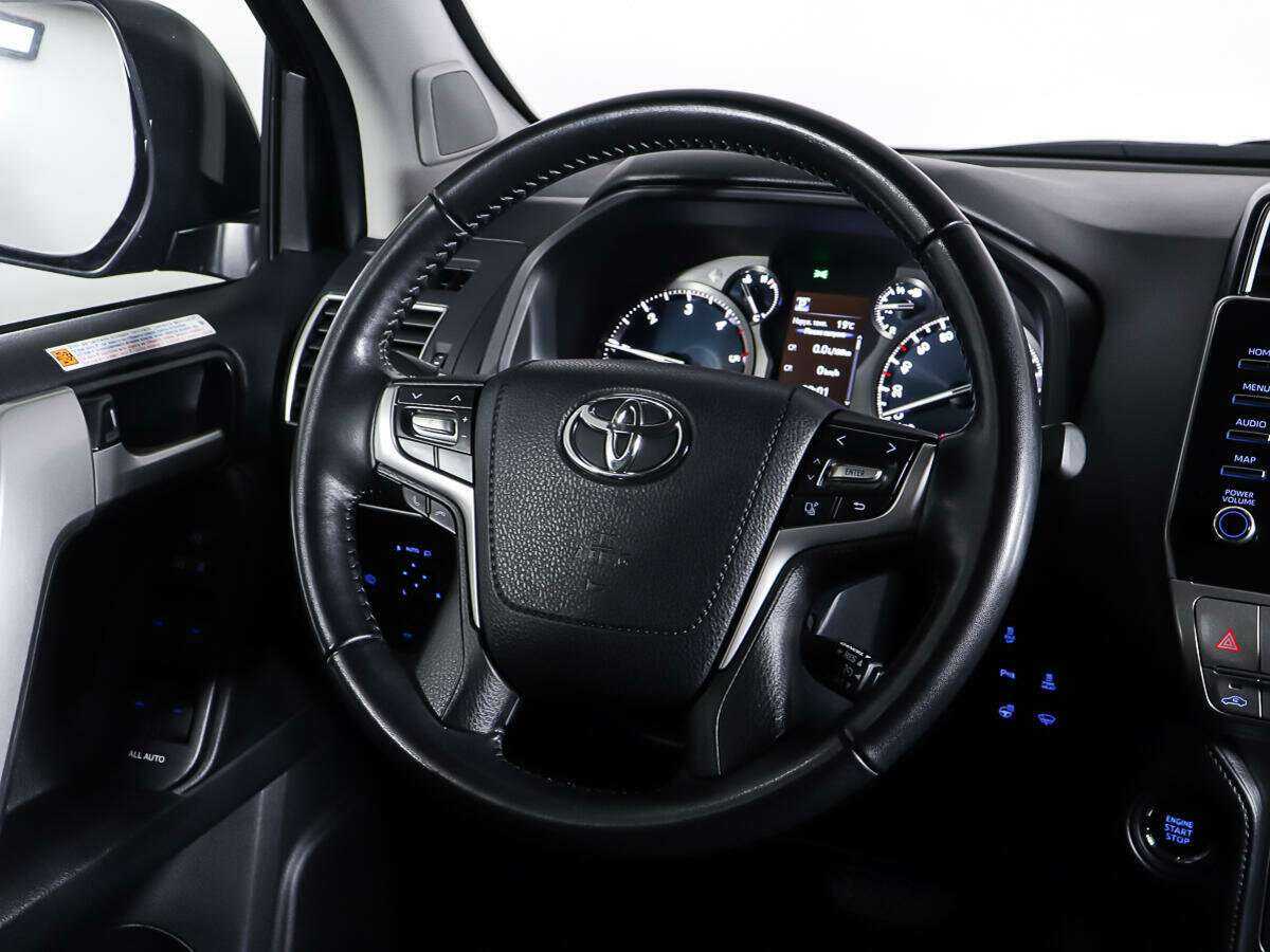 Купить Toyota Land Cruiser Prado с пробегом. Фото: #14