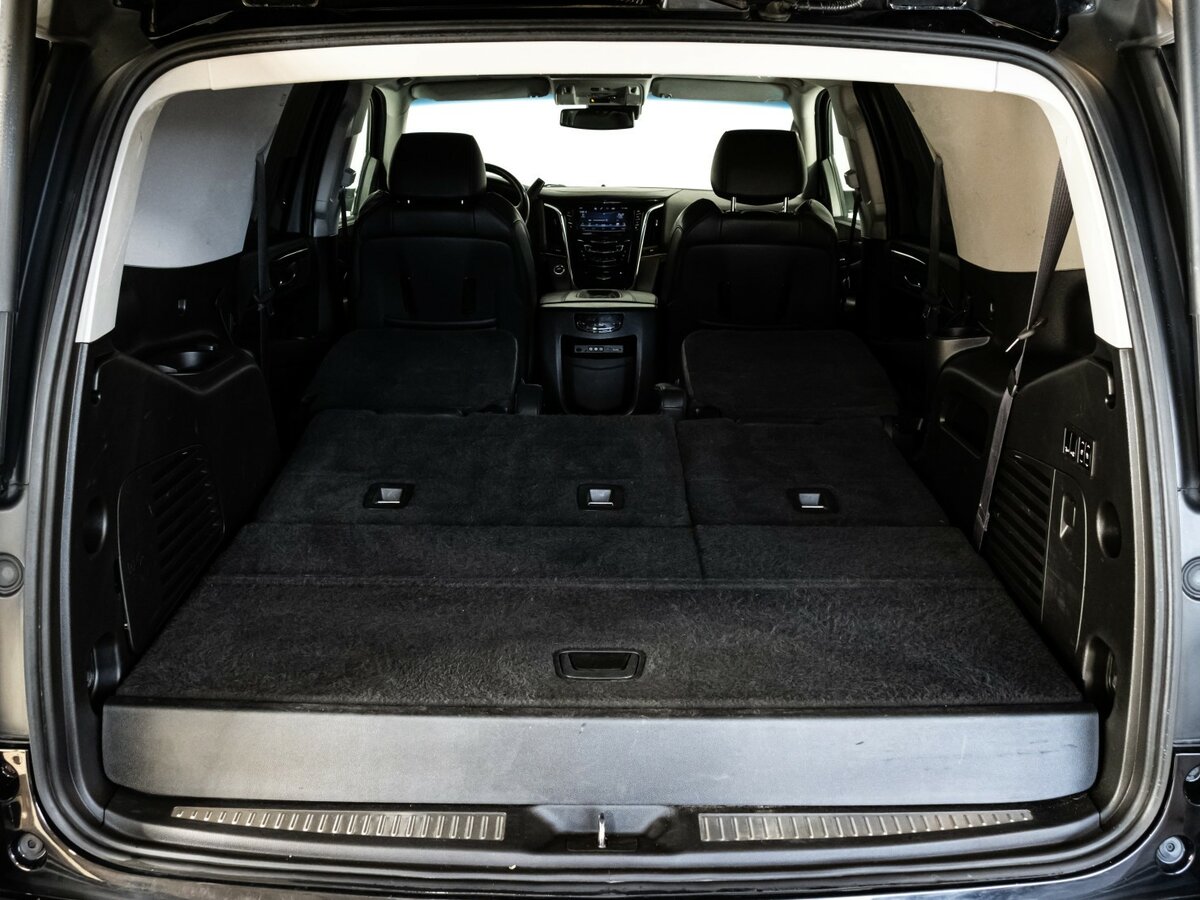 Купить Cadillac Escalade с пробегом. Фото: #30