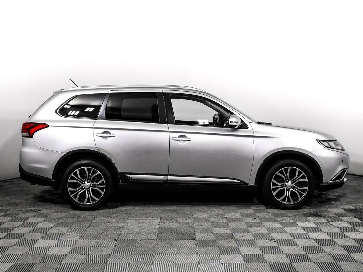 Купить Mitsubishi Outlander с пробегом. Фото: #3