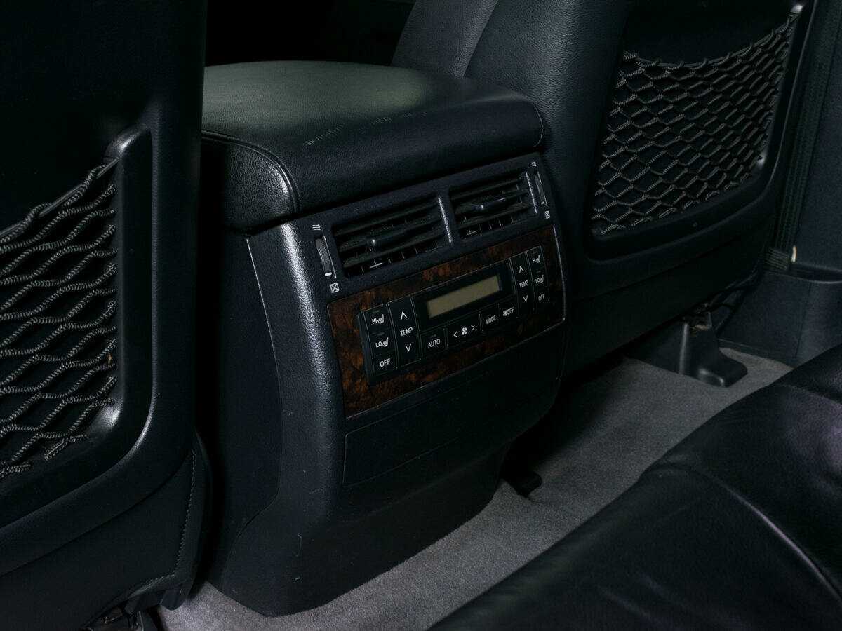 Купить Toyota Land Cruiser с пробегом. Фото: #12