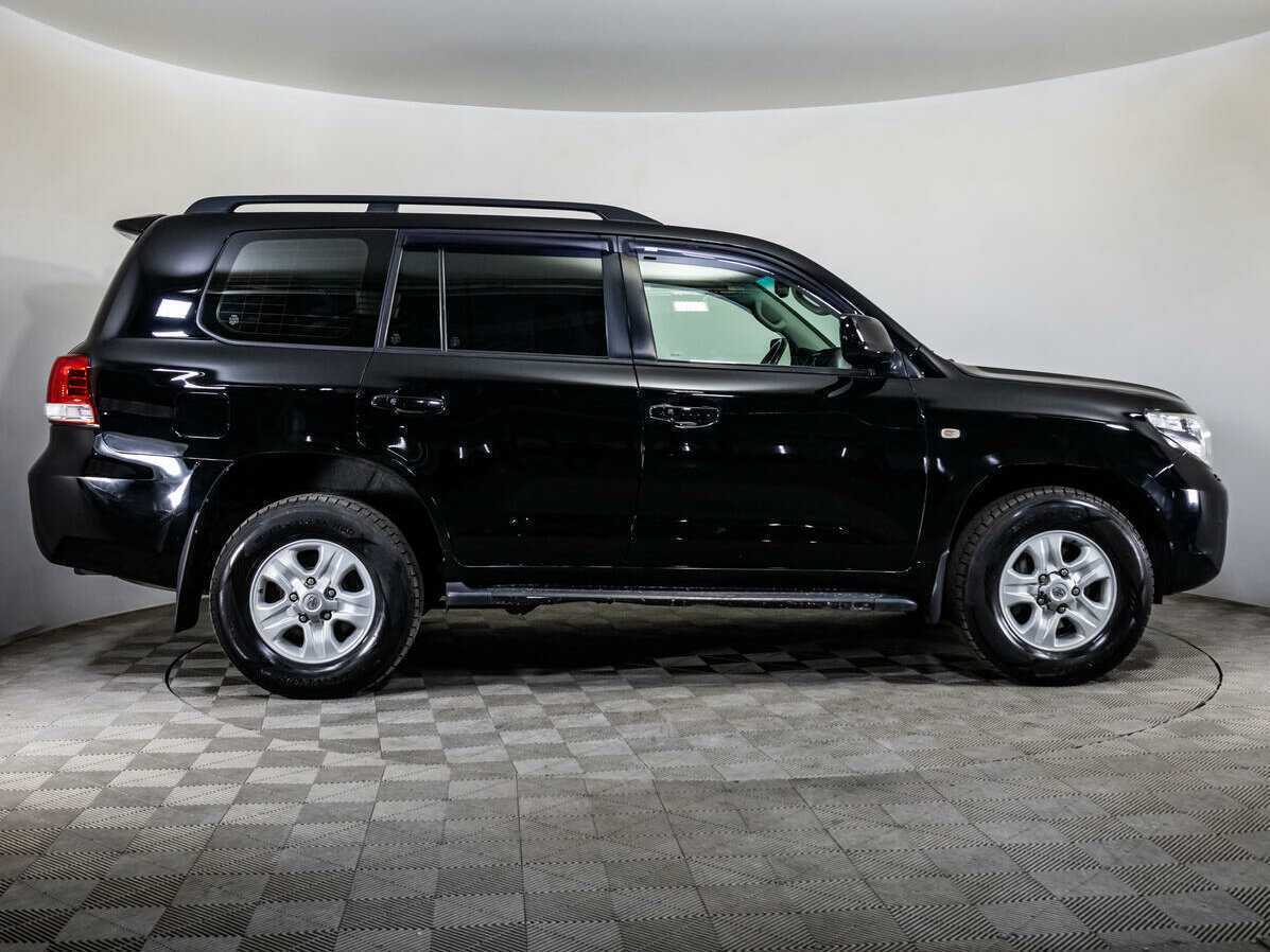 Купить Toyota Land Cruiser с пробегом. Фото: #3