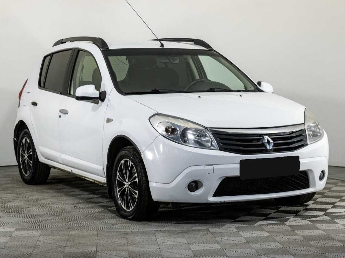 Купить Renault Sandero с пробегом. Фото: #2