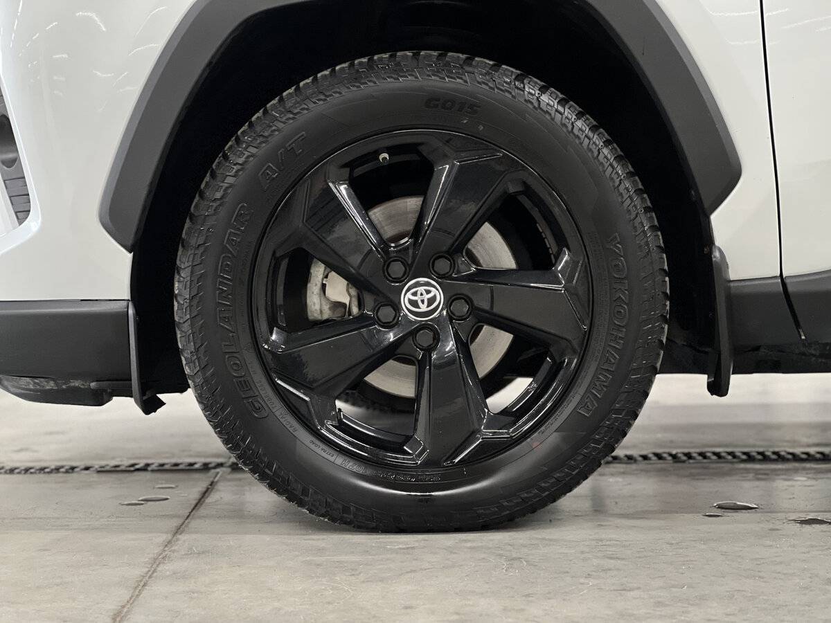 Купить Toyota RAV4 с пробегом. Фото: #17