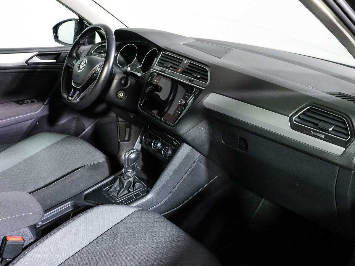 Купить Volkswagen Tiguan с пробегом. Фото: #6