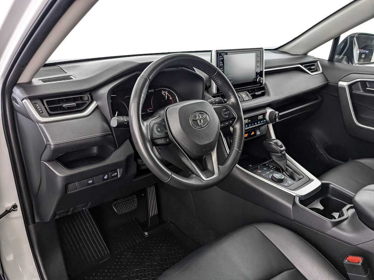 Купить Toyota RAV4 с пробегом. Фото: #10
