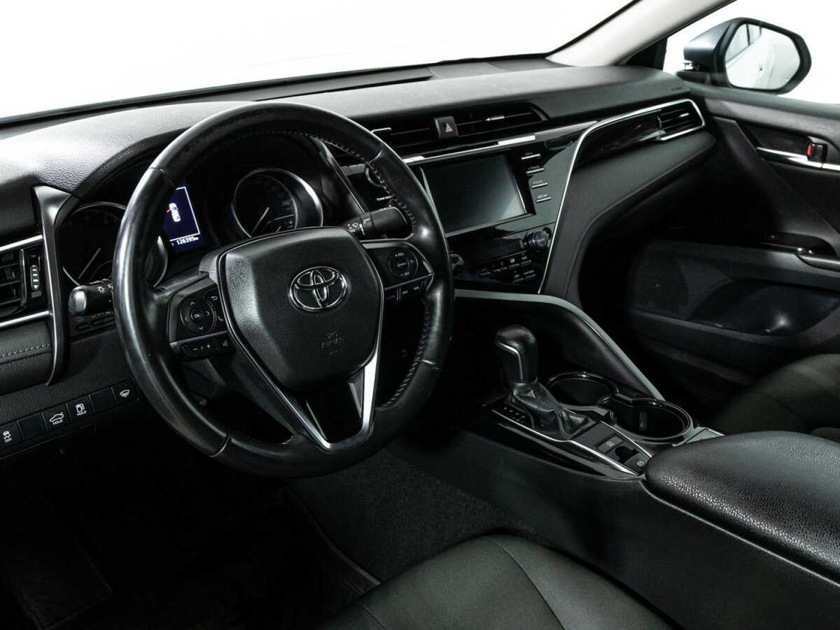 Купить Toyota Camry с пробегом. Фото: #10