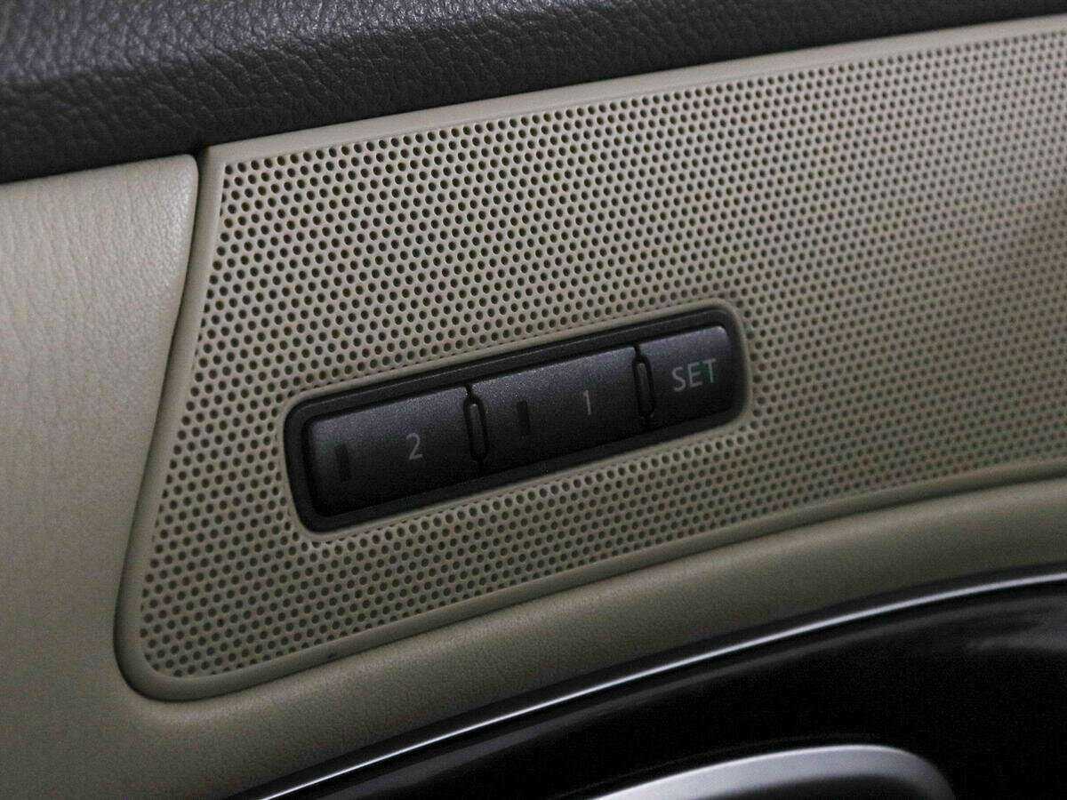 Купить Infiniti M с пробегом. Фото: #15