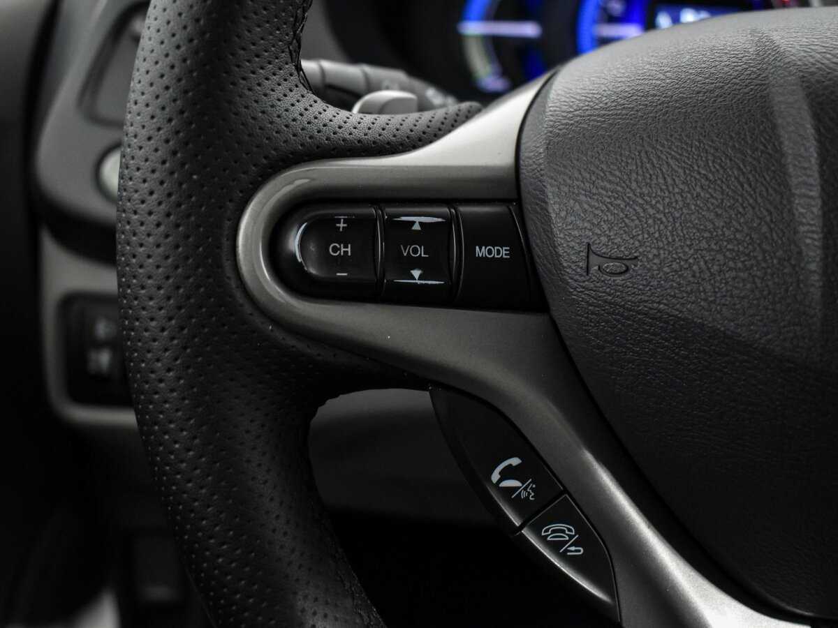 Купить Honda Insight с пробегом. Фото: #17