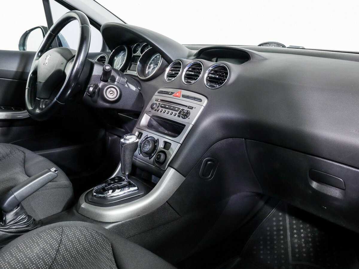 Купить Peugeot 308 с пробегом. Фото: #5