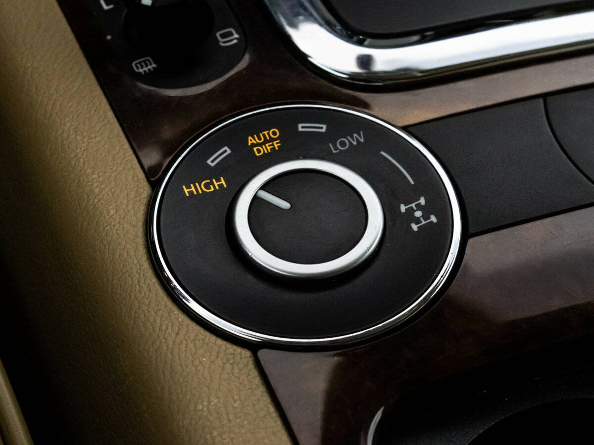 Купить Volkswagen Touareg с пробегом. Фото: #16