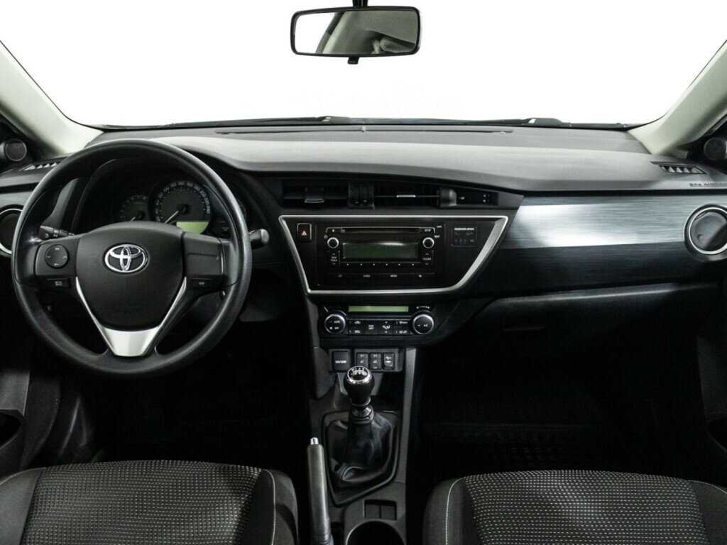 Купить Toyota Auris с пробегом. Фото: #12