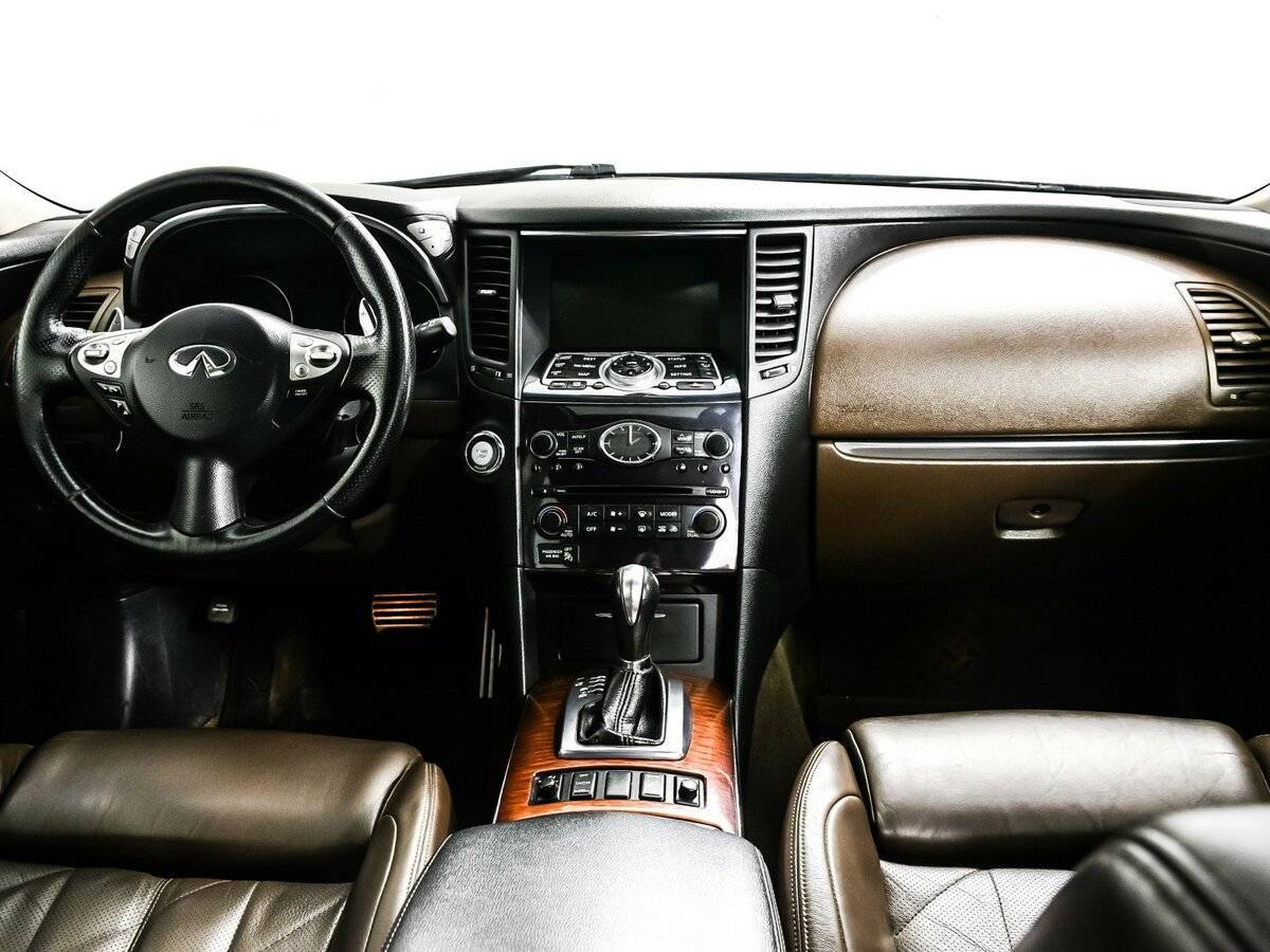 Купить Infiniti FX с пробегом. Фото: #10