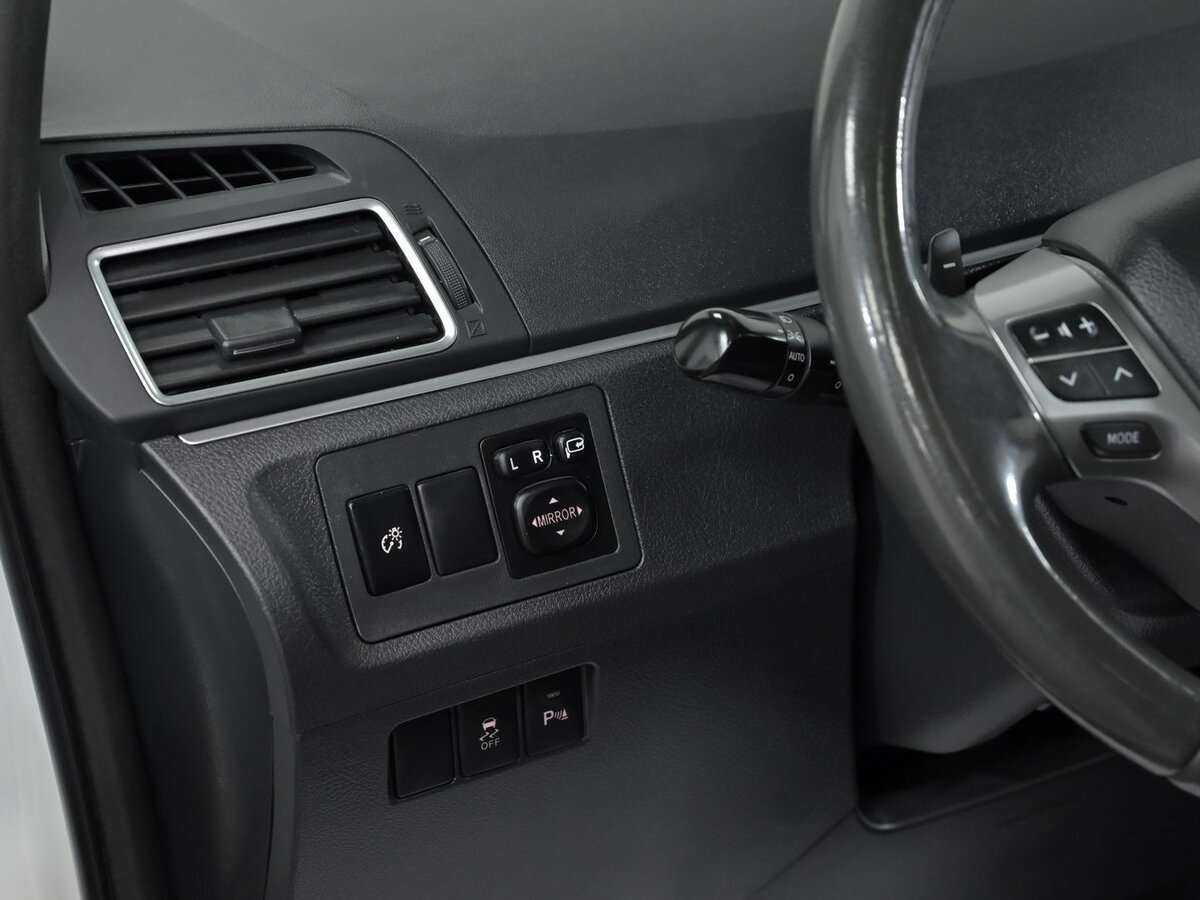 Купить Toyota Verso с пробегом. Фото: #9